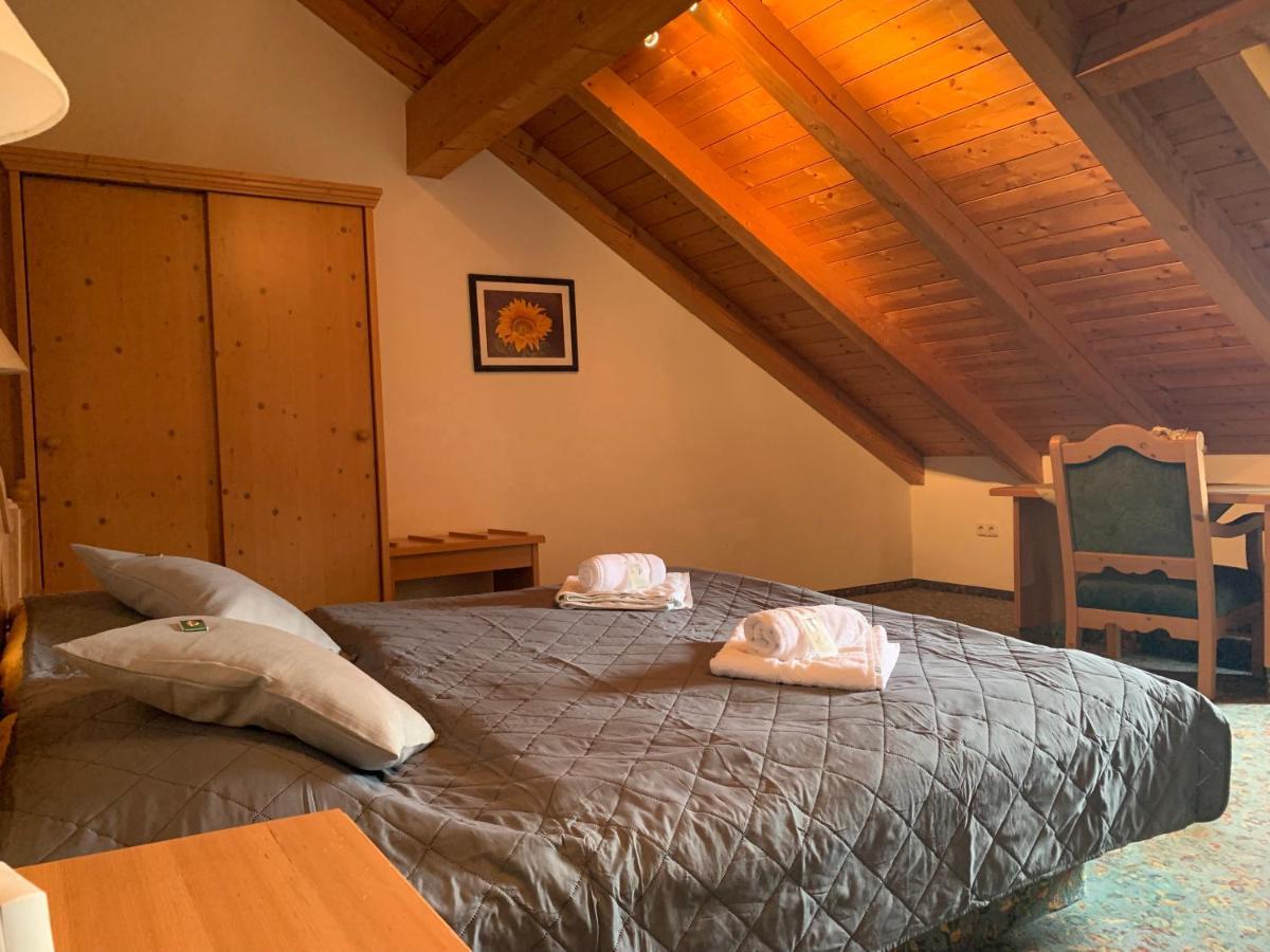 Gasthof Sonnenheim Saaldorf Buitenkant foto
