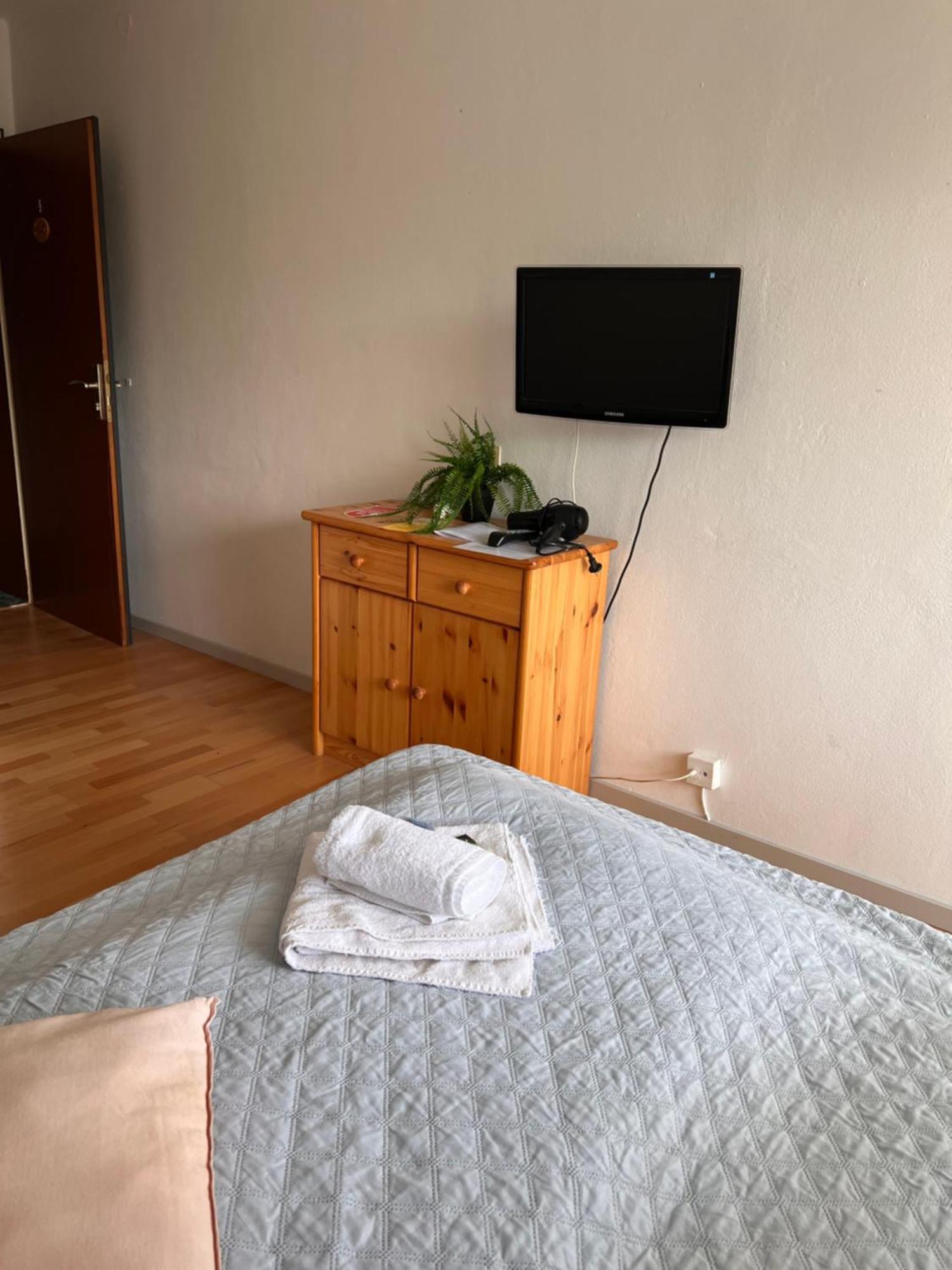 Gasthof Sonnenheim Saaldorf Buitenkant foto